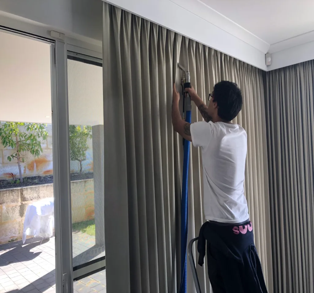 Dubai Curtains Installation