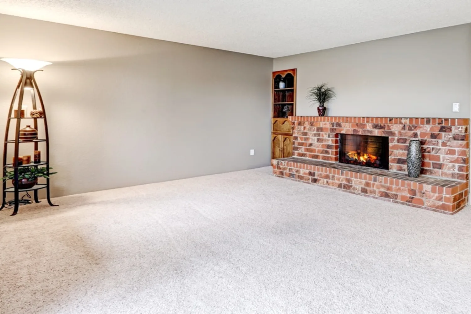 Light Gray Carpet For An Elegant Style